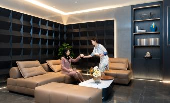Mehood Hotel  (Huayin Huashan Tourist Center Huashan North Station Branch)