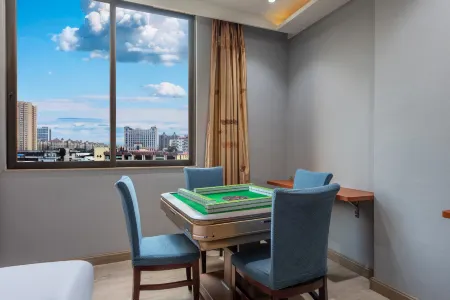RunSheng Hotel