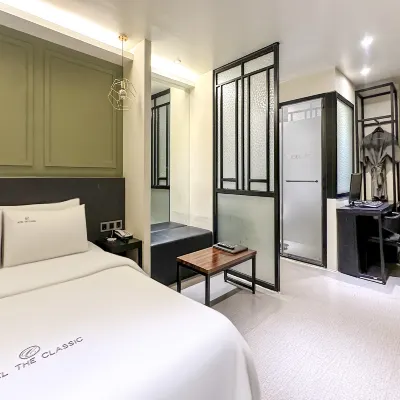 Wolgot Hotel the Classic Hotels near Sorae Port