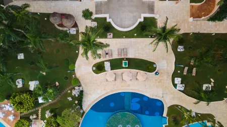 Grand Fiesta Americana Coral Beach