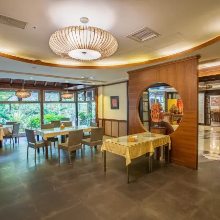 Sunrise Spring Hotel