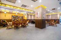 Mingmen Grand Rezen Hotel (Kunlun Lake Hotan New Night Market) - نادي رياضي