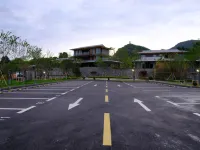 若鄰·樵山谷花園酒店 - 停車場