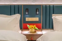 Dalian Jingzhiyu Scenic Hotel (Zhongshan Square Furuihua International)