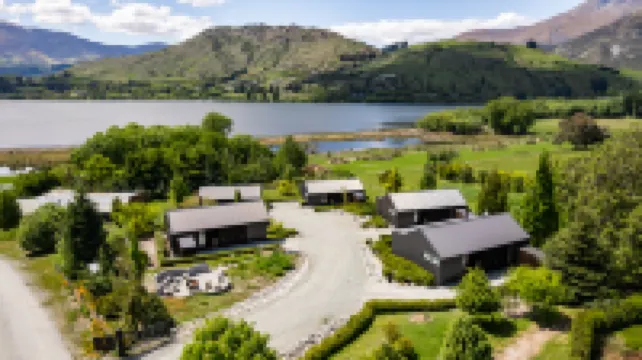 The Cottages on Lake Hayes Hotels near Amisfield Restaurant and Cellar Door