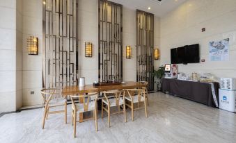 Zhouyou International Hotel (Jinjiang Anhai Anping Bridge)
