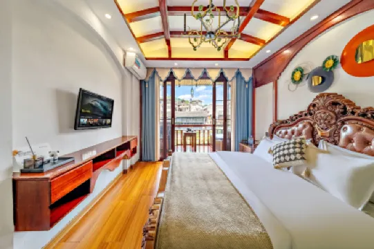 Tingyuxuan River View Homestay Hotels near East Gate Tower of Xiangxi