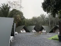 Nahm Khao Sok Hostel and Camping Hotels in Phanom