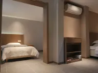 Danxia Gate Courtyard Hotel