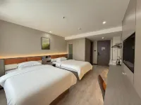 Shangjia Hotel (Chizhou Vocational Technical College RT-Mart)