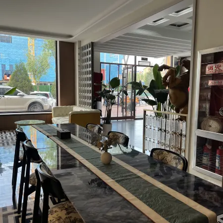 Home Inn · Huayi Select Hotel (Yinchuan Hedong Airport)