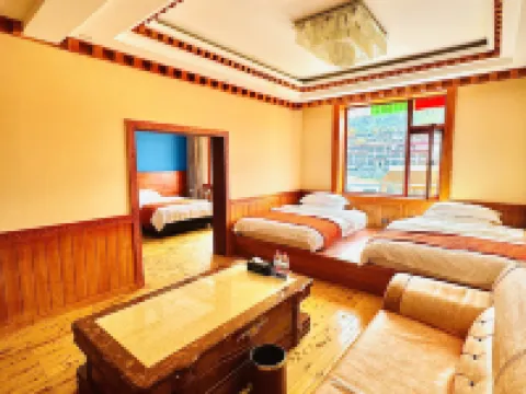 Luqu Langmusi Yunshang Langmu Tibetan-style Homestay Ξενοδοχεία στην πόλη Λούκου