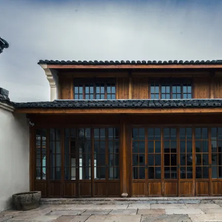 Tingjian·Yuecheng | Jiuyitang Boutique Homestay (Shaoxing Rice Wine Ancient Town Branch)