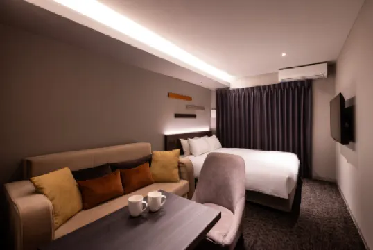 Rinn Sanjo Ohashi East