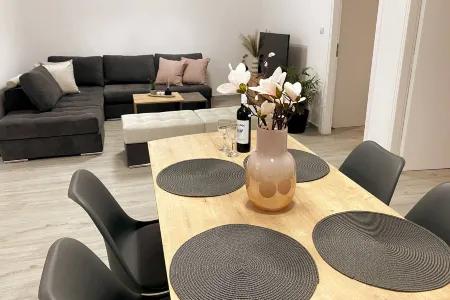 Melinta Apartment Near Athens Airport, Rafina Port & Sea