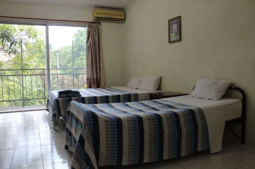 Vila Hibiscus Motel Hotels in Hideaway Island