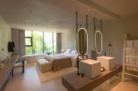 Su Ri Qinghe Cliff Waterfall Wild Luxury Hotel Hotels near Chishui Danxia Tourist Area · Great Waterfall