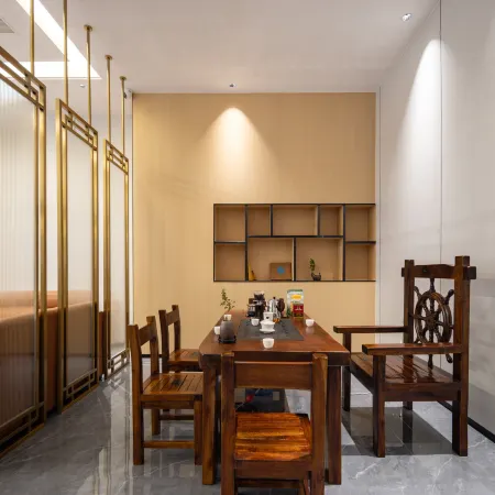 Danzhou Yiduo Movie Hotel (Baimajing Store)
