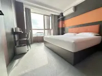 Wangyue Qingcheng Hotel style Apartment - ที่มีอ่างอาบน้ำ