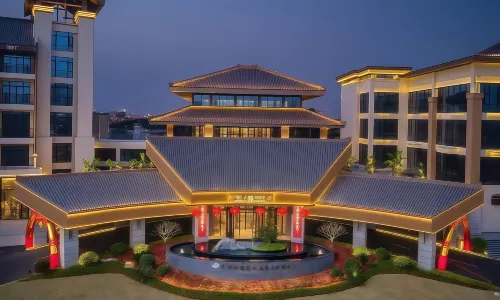 Clam Town Seawater Hot Spring Resort Hotel