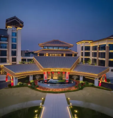Clam Town Seawater Hot Spring Resort Hotel