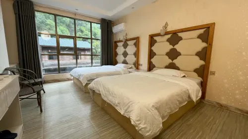Yangwo Courtyard Homestay