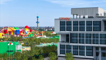 Canopy by Hilton Shanghai Belfry Plaza Отели рядом с достопримечательностью «Zhujingzhen»