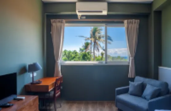 Cove HomeStay 達麓岸部落屋周辺のホテル