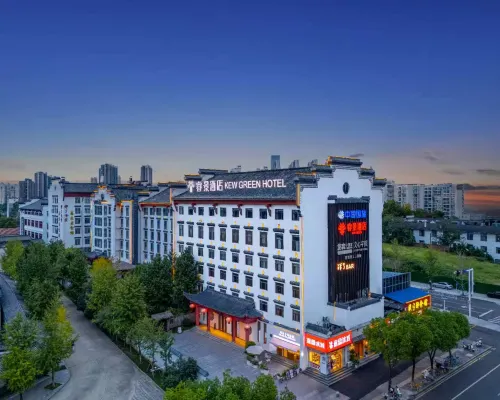 Ruijing Hotel (Wuhan Guiyuan Temple Zhongjiacun Subway Station Store) Hotels near Guiyuan Temple