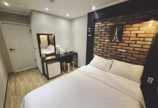 안온 호스텔 외관