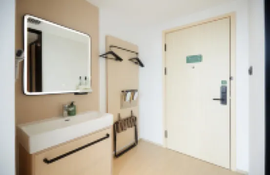 Hi Inn (Puyang Wanda Plaza Shuixiu Street)