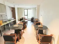 Huizhou Platinum Hotel (Huizhou Station Store) Hotels near Danshui