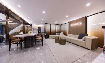 Heyue S360° Urban Starry Mansion (Guangzhou Zhujiang New Town CBD TaiKoo Hui)