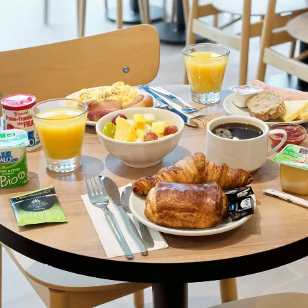 B&B HOTEL Cergy Saint-Christophe Gare