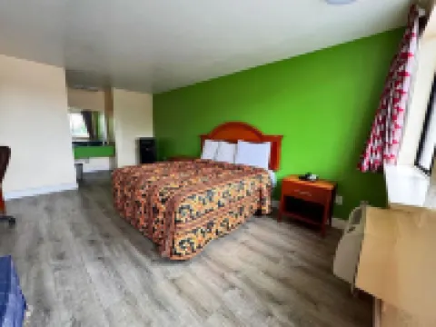 Cloverleaf Motel by Belvilla Richmond near Turnpike Hotels in 