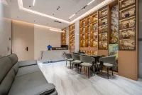 Shiyu Smart Hotel (Guilin High-Speed Railway North Station)