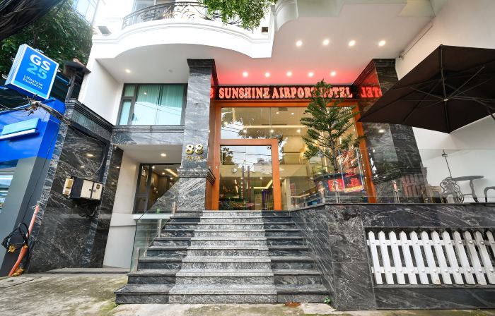 Sunshine Airport Hotel