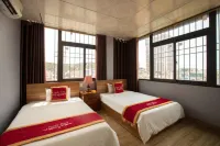 Candy Hotel