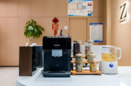 Zhishang Hotel (Luohe Renmin Road Changjian Plaza)