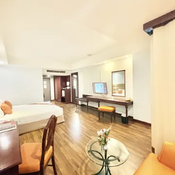Tai Pan Hotel Отели рядом с достопримечательностью «Станция метро Sukhumvit»