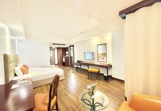 타이 판 호텔 외관