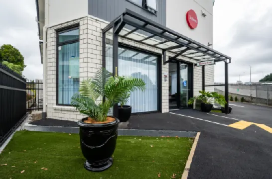 Solsen flexi-stay & Motel Hotels near Mount Eden