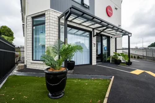 Solsen flexi-stay & Motel - parking