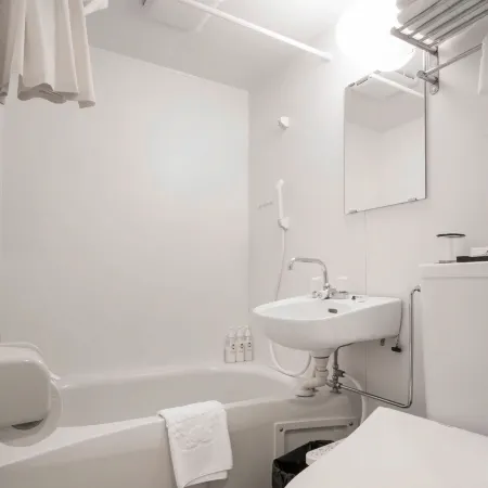 Sakura Hotel 3 Отели рядом с достопримечательностью «Парк Thu Le»