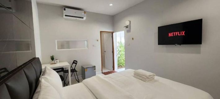 Pvilla Hotels in Samut Prakan