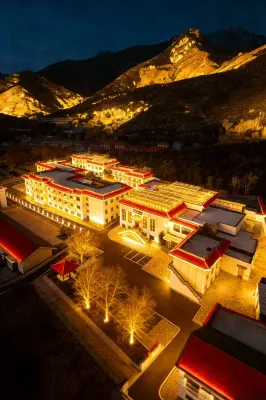 Tai'an General Fenghua Resort Center (Tianwai Village Red Gate Scenic Area) - New