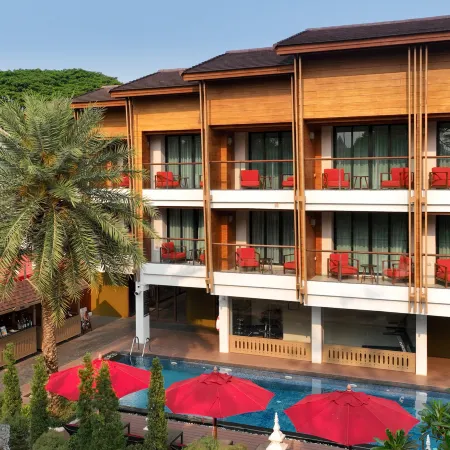 March Hotel & Suite Riverside