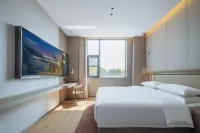 Kunming Howard Johnson Life Hotel (Mixc & Juhua Metro Station Branch)