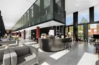 Axis Viana Business & Spa Hotel