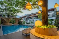 Huaxiang Siji Manyang Private Hot‑Spring Hotel (Kunming, Guandu Ancient Town & Yunnan Prov. Museum) - 온천